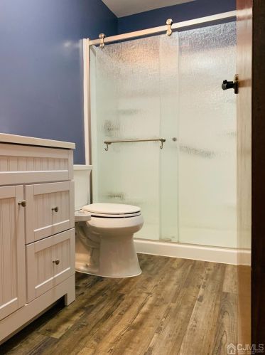 3 Highview Dr, Woodbridge NJ  07095-3905 exterior