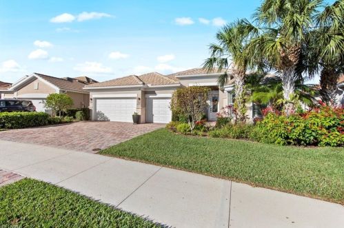 28260 Kipper Ln, Bonita Springs, FL 34135-8637