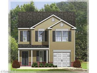 4312 Oak Pointe Dr, Winston Salem, NC 27105-1784