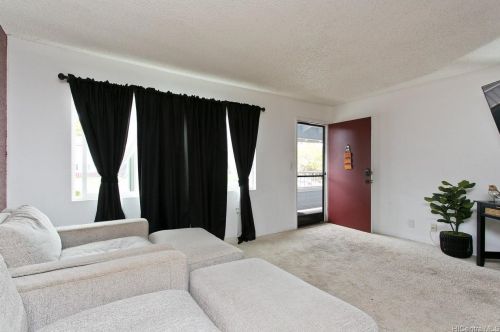 92-1242 Makakilo Dr, Kapolei, HI 96707-1570