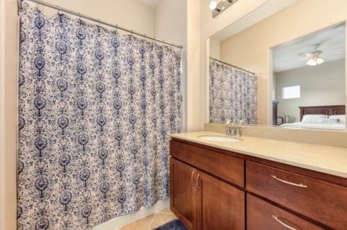 10948 Tower Park Dr, Rancho Cordova CA  95670-6264 exterior