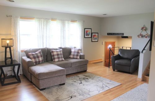2770 126th St, Waukesha, WI 53151-4018