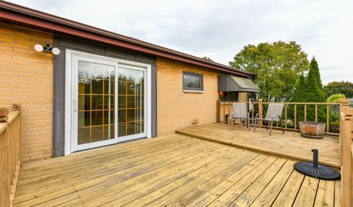 6371 Kinnickinnic Riv Pkwy, Milwaukee WI 53219-3015 exterior