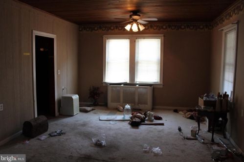 50 Watkins Ave, West Deptford NJ  08096-1236 exterior