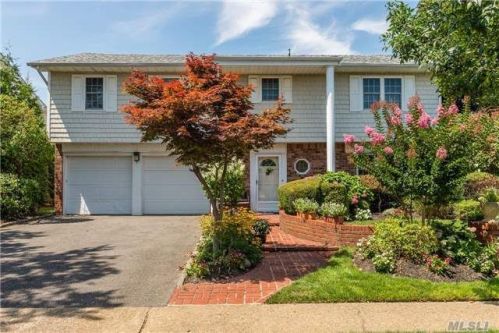 2685 Frances St, North Bellmore, NY 11710-5401