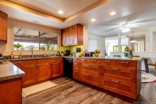 6604 Reservoir Ln, San Diego, CA 92115-1510