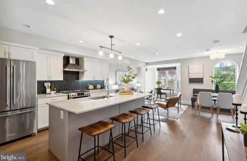 1343 Newton St, Washington, DC 20017-2514