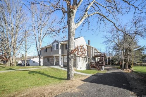 14 Steele Ave, Waterbury, CT 06716-3224