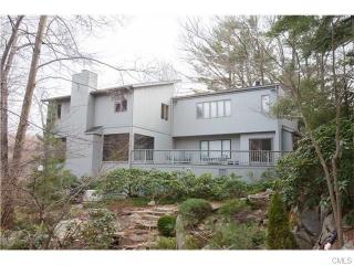 26 Beeholm Rd, West Redding, CT 06896-3301