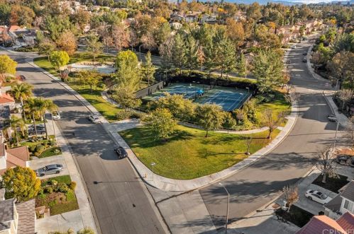 23439 Summerglen Pl, Santa Clarita, CA 91354-1460