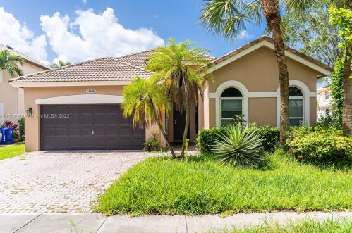 16646 1st St, Hollywood, FL 33027-1017