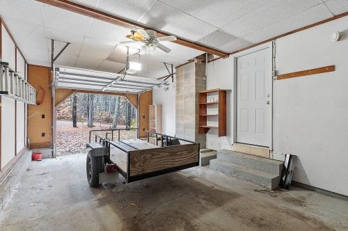 28 Phillipswood Rd, Sandown NH  03873-2427 exterior