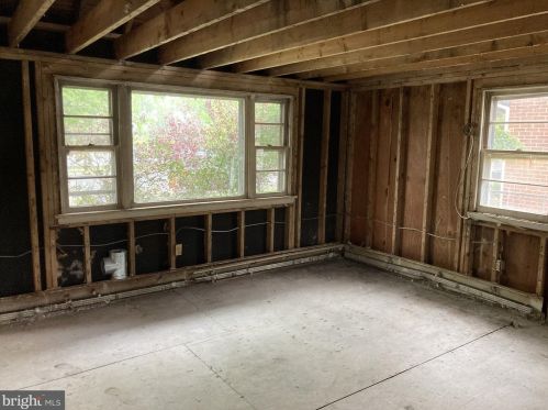520 Adams St, Pottstown, PA 19464-4710