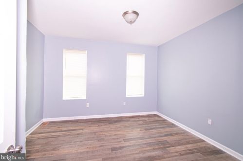 6112 Keystone St, Philadelphia PA 19135-2422 exterior