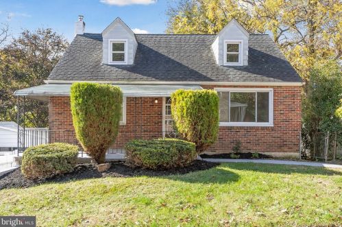 318 Wood St, Norristown, PA 19401-3516