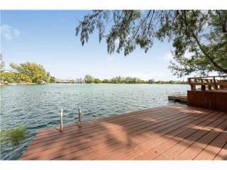 4879 71st Pl, Miami, FL 33155-5636