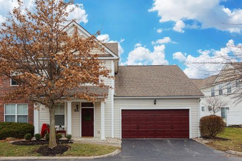 4365 Club Trail Ln, Darbydale, OH 43123-8152
