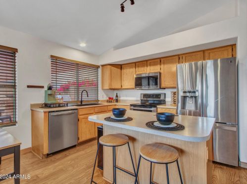 6428 Wahalla Ln, Glendale AZ 85308-5580 exterior