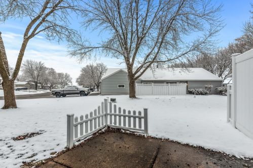 5106 148th St, Saint Paul MN 55124-6923 exterior