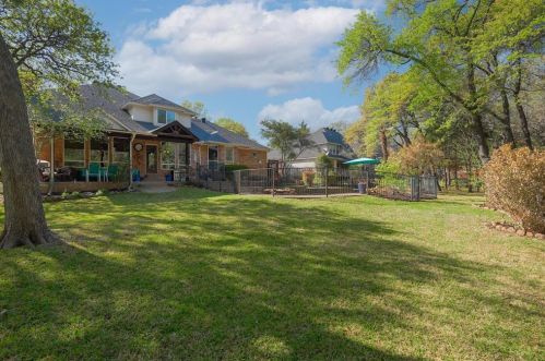 2012 Walden Blvd, Lewisville TX  75022-4472 exterior