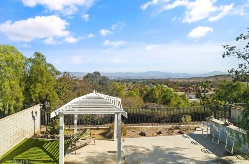 3084 Oakcreek Rd, Chino Hills, CA 91709-2454