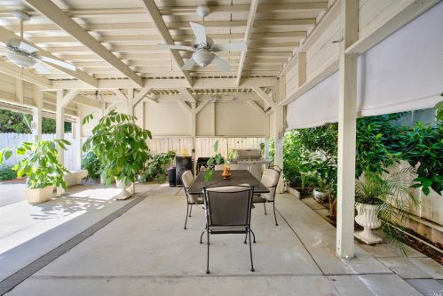 272 Sparrow St, Vacaville CA  95687-7225 exterior