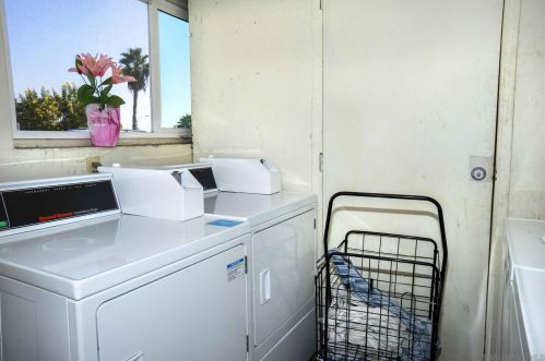 375 49th St, San Diego CA  92113-2073 exterior