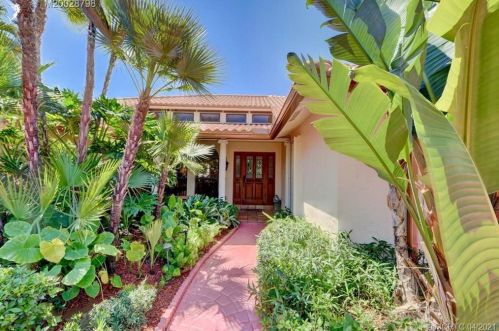 2318 Bay Village Ct, West Palm Beach, FL 33410-2580
