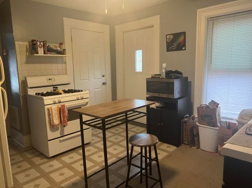 4502 8 Ave, Kenosha WI 53140-3301 exterior