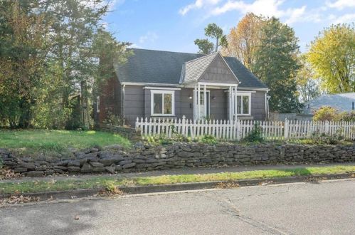 75 Lake St, Xenia, OH 45385-5409
