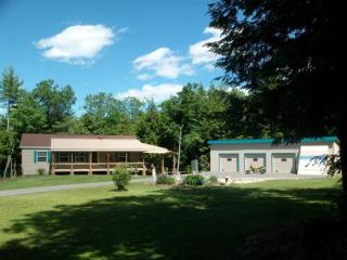 85 Breezy Acres Dr, Vernon, VT 05354-4403