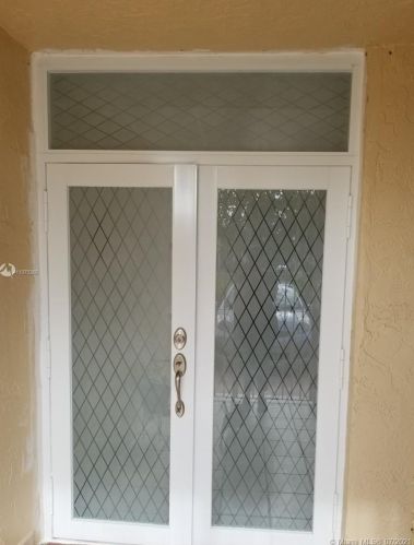 3841 11th Ct, Hialeah, FL 33012-7757