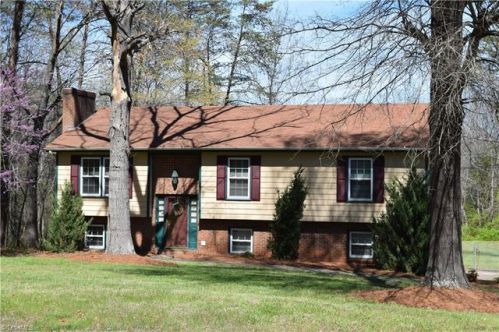 960 Rhine Rd, Germanton, NC 27019-9528