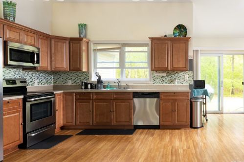 117 Bartlett Rd, Middle Island NY  11953-1950 exterior