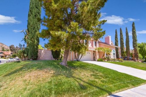 14815 Raquel Ln, Santa Clarita, CA 91387-2281