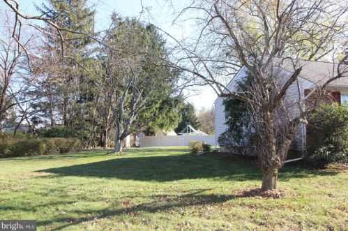 155 Waverly Rd, Southampton, PA 18966-3350