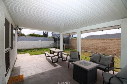 2241 Ravenna St, Simi Valley CA  93065-2737 exterior