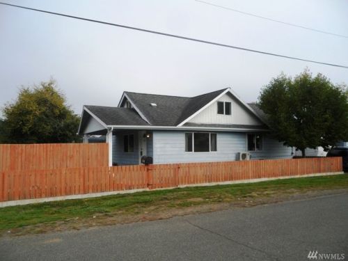 801 Wood Ave, Hoquiam, WA 98550-1067