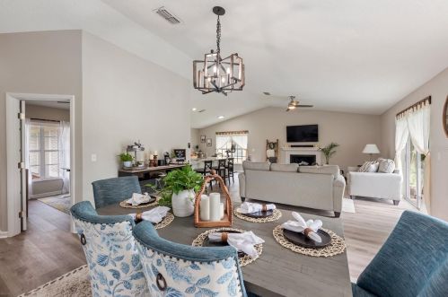 10406 Ashley Oaks Dr, Riverview FL  33578-8828 exterior