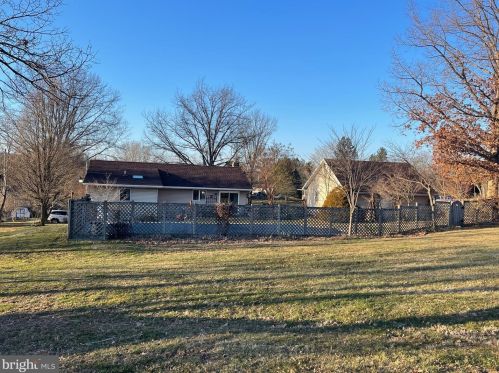 5888 Ambau Rd, Spring Grove PA 17362-8063 exterior