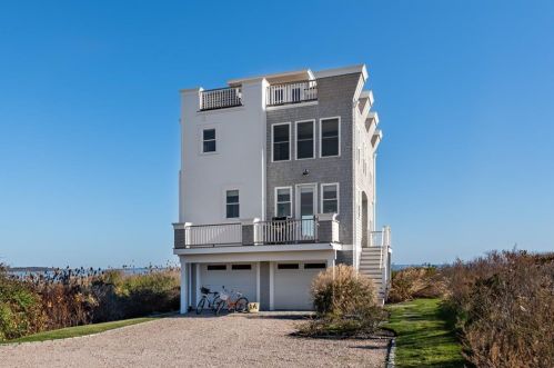 1444 Ocean Rd, South Kingstown RI  02882-6200 exterior