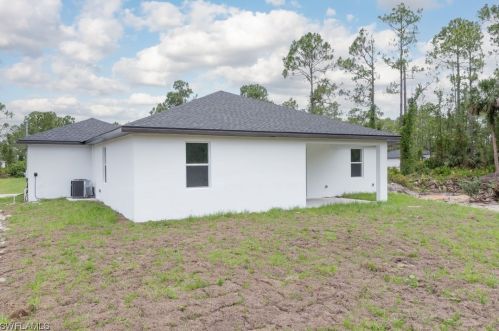 722 Ashland St, Lehigh Acres FL 33974-4741 exterior