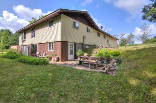 1500 130th Ave, Brackett, WI 54742-4938