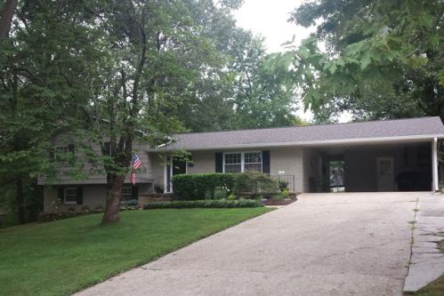 5720 Chesswood Dr, Knoxville, TN 37912-2103