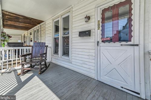 107 Gay St, Red Lion PA  17356-1114 exterior