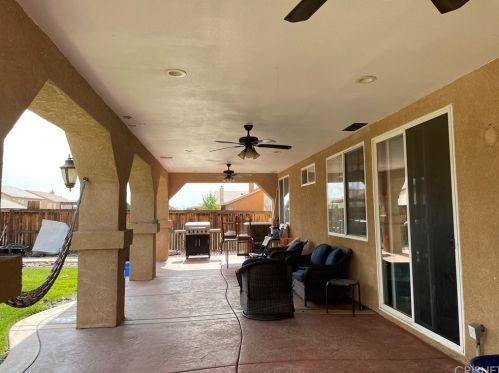 12842 Dos Palmas Rd, Victorville CA  92392-8378 exterior