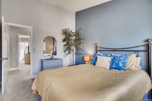 1633 Franklin St, Denver CO 80205-3967 exterior