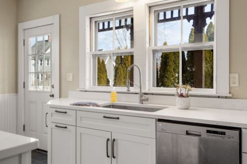 27 Prescott St, Nashua NH 03064-2581 exterior