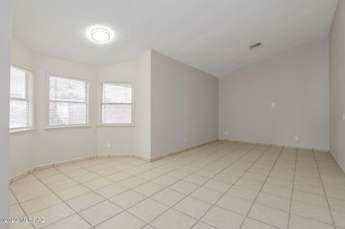 7651 Poinciana Dr, Tucson AZ  85730-4221 exterior