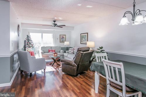 124 Brandon Rd, Norristown PA  19403-3394 exterior